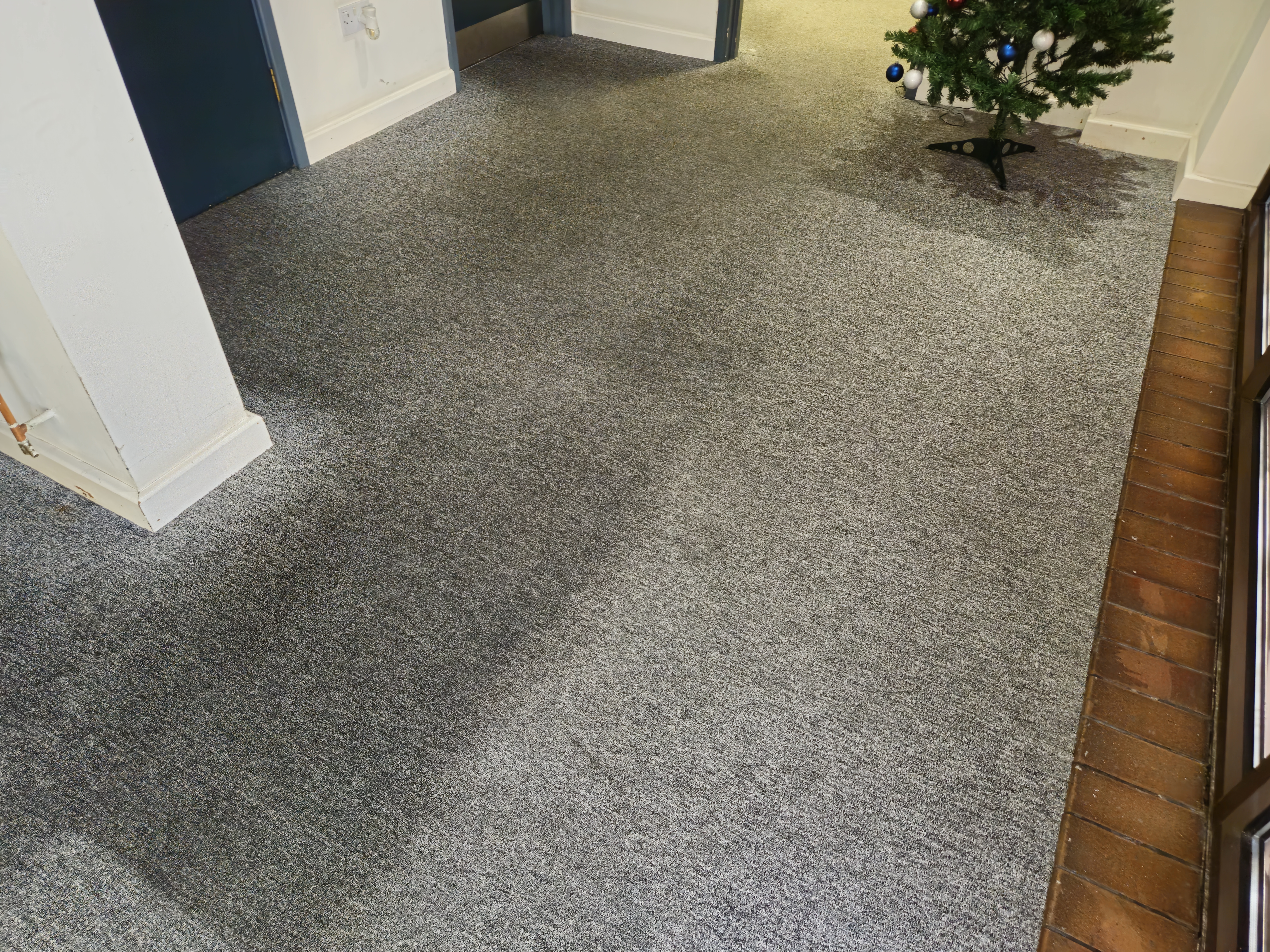 Commercial traffic lane before cleaning - heavy soiling